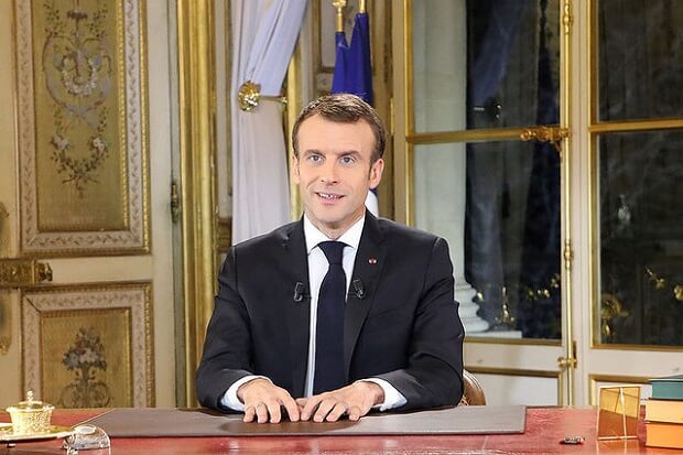 「黄色いベスト」運動後初めてのテレビ演説を行うマクロン大統領