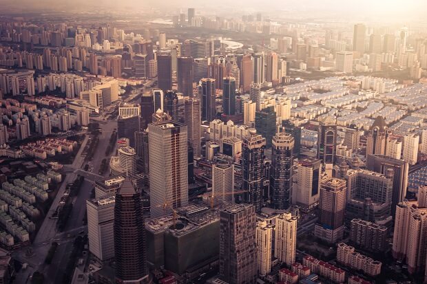 翳りゆくニューヨークの高層ビル群